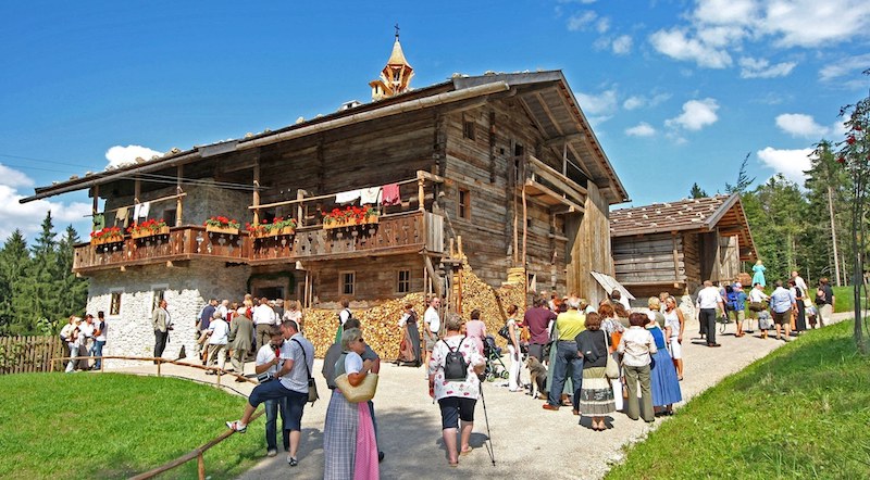 Skanzen za Salzburgem a velikonoční atmosféra.